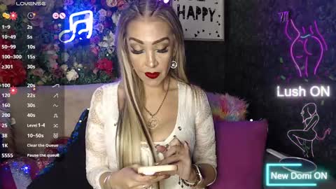 Snapshot of evelynagrey chatting on 02.05.25 EvelynaGrey online show from 02.05.25