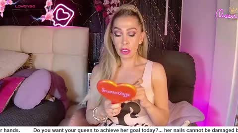 Snapshot of evelynagrey chatting on 05.11.26 EvelynaGrey online show from 05.11.26