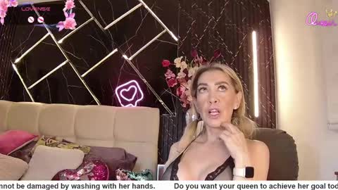 Snapshot of evelynagrey chatting on 05.15.26 EvelynaGrey online show from 05.15.26