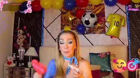 Snapshot of evelynagrey chatting on 06.19.26 EvelynaGrey online show from 06.19.26