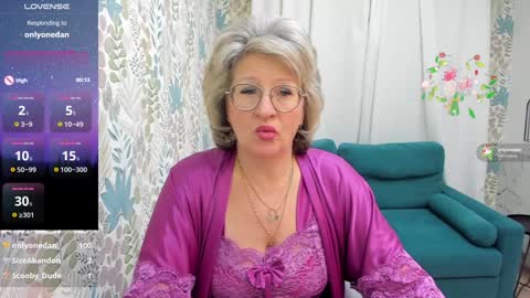 Evelyn online show from 12.18.24