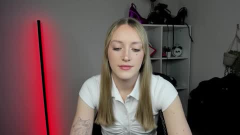 evelynblond online show from 04.15.26