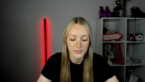 evelynblond online show from 06.15.26