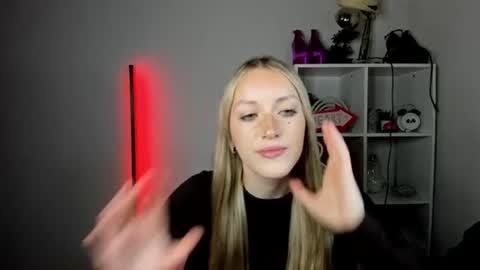 evelynblond online show from 06.16.26