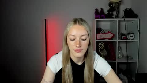 evelynblond online show from 06.19.26