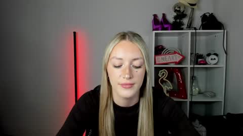 evelynblond online show from 06.26.26