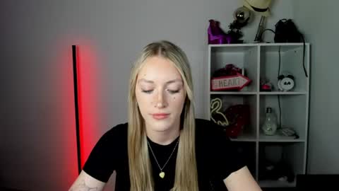 evelynblond online show from 06.30.26