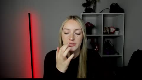 evelynblond online show from 07.06.26