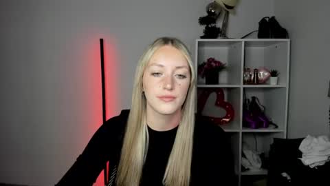 evelynblond online show from 07.17.26