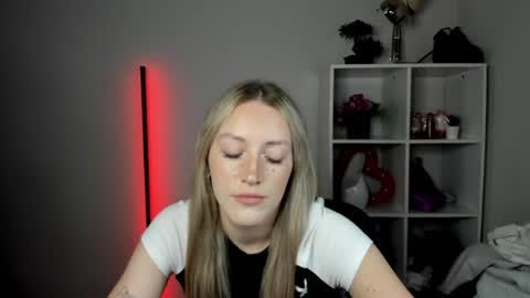 evelynblond online show from 07.31.26