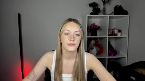 evelynblond online show from 08.03.26