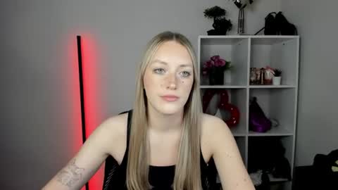 evelynblond online show from 08.04.26
