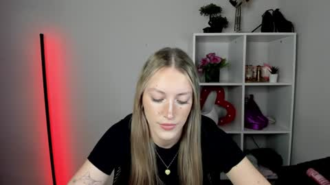 evelynblond online show from 08.06.26