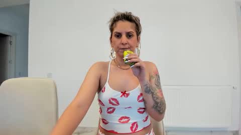 evelynevyyy online show from 03.18.26