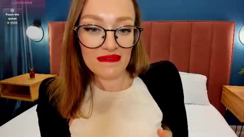 Evelyn online show from 06.12.26