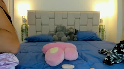 Snapshot of even_scoty chatting on 11.05.25 even_scoty online show from 11.05.25