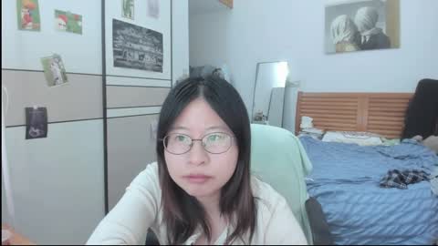 Snapshot of everhigh chatting on 10.02.25 Coco online show from 10.02.25