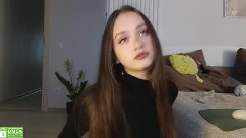 Snapshot of evi_woow chatting on 10.13.25 evi_woow online show from 10.13.25