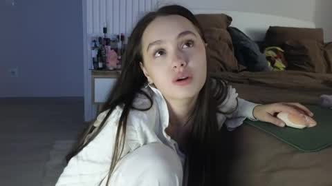 evi_woow online show from 04.29.26