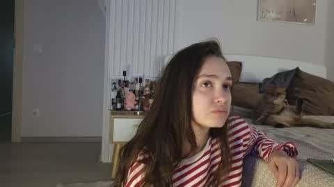 evi_woow online show from 04.30.26