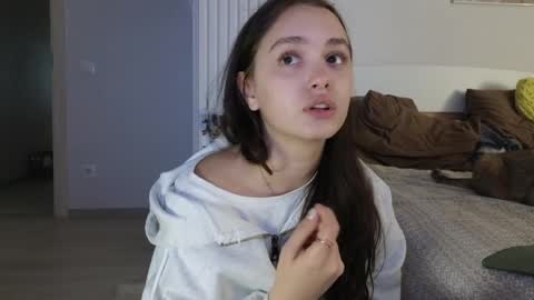 evi_woow online show from 05.05.26