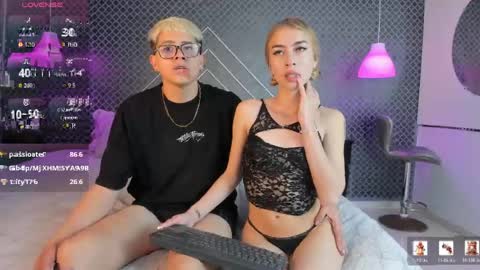 Snapshot of evie_demn chatting on 04.19.26 Evie Denm online show from 04.19.26