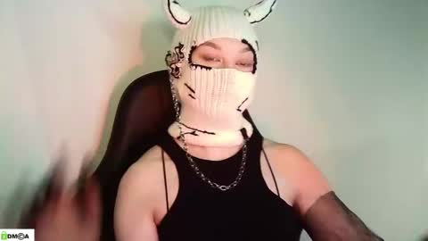 Renesme White Im here from Monday to Friday online show from 04.27.26
