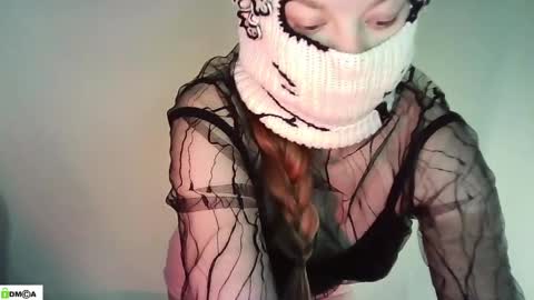 Renesme White Im here from Monday to Friday online show from 05.12.26
