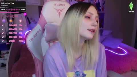 Snapshot of evie_rosen chatting on 12.05.24 Evie online show from 12.05.24