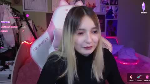 Snapshot of evie_rosen chatting on 12.17.24 Evie online show from 12.17.24