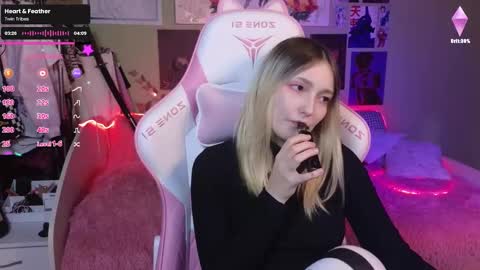 Snapshot of evie_rosen chatting on 12.17.24 Evie online show from 12.17.24