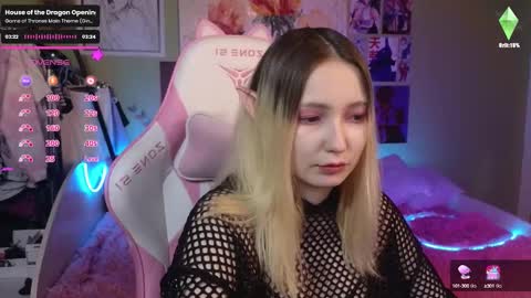 Snapshot of evie_rosen chatting on 12.19.24 Evie online show from 12.19.24