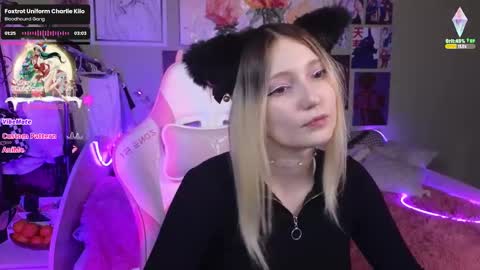 Snapshot of evie_rosen chatting on 12.20.24 Evie online show from 12.20.24