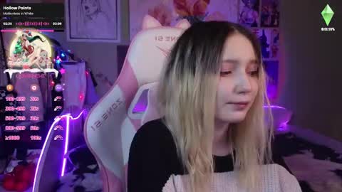 Snapshot of evie_rosen chatting on 12.22.24 Evie online show from 12.22.24