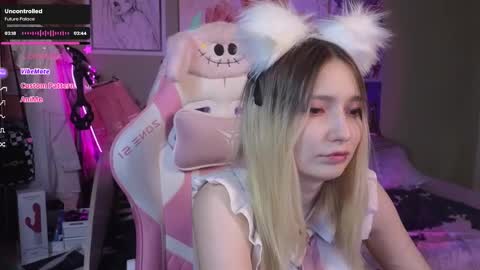 Snapshot of evie_rosen chatting on 01.09.25 Evie online show from 01.09.25