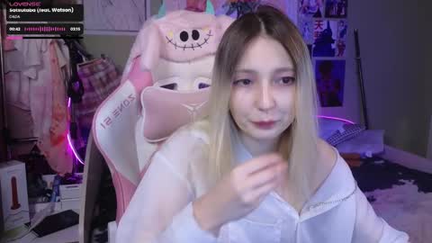 Snapshot of evie_rosen chatting on 01.13.25 Evie online show from 01.13.25