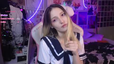 Snapshot of evie_rosen chatting on 03.12.25 Evie online show from 03.12.25