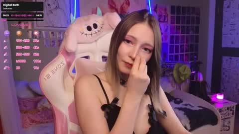 Snapshot of evie_rosen chatting on 01.12.26 Evie online show from 01.12.26