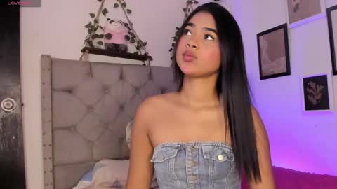 Ivi Alejandra  online show from 01.15.26