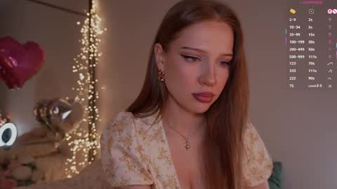Snapshot of eviesapphire chatting on 04.25.26 Sofia online show from 04.25.26
