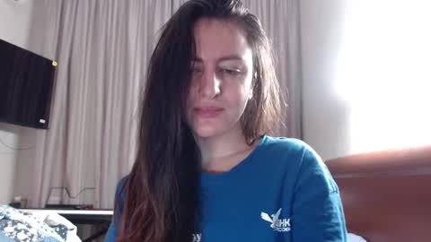 Snapshot of eviesunshine chatting on 02.28.25 Evie online show from 02.28.25