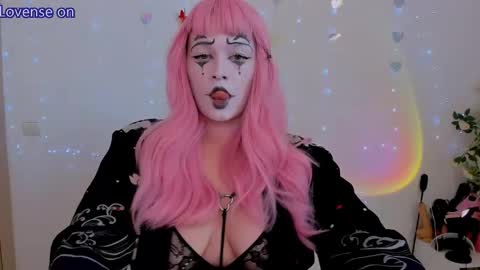 Snapshot of evilla_brill chatting on 05.25.26 evilla_brill online show from 05.25.26