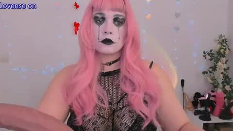 Snapshot of evilla_brill chatting on 05.31.26 evilla_brill online show from 05.31.26
