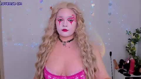 Snapshot of evilla_brill chatting on 06.17.26 evilla_brill online show from 06.17.26
