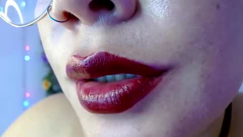 Snapshot of evolethmontenegros chatting on 12.20.24 Evoleth online show from 12.20.24