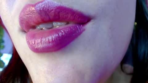 Snapshot of evolethmontenegros chatting on 12.24.24 Evoleth online show from 12.24.24