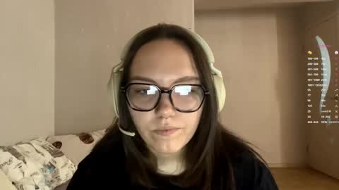 Snapshot of evondollison chatting on 02.14.26 Emilia online show from 02.14.26