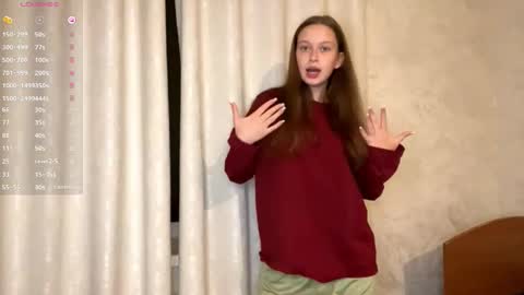 Snapshot of evonnesilvestre chatting on 09.28.25 Eva online show from 09.28.25