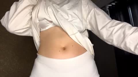 Snapshot of evonnesilvestre chatting on 01.19.26 Eva online show from 01.19.26