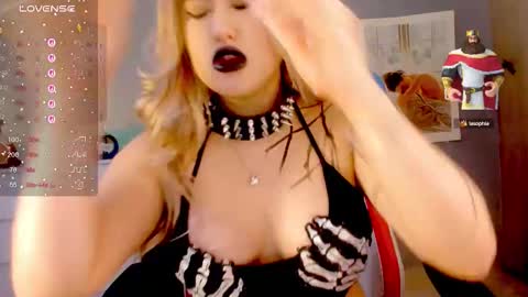 evva_foxxy online show from 09.29.25